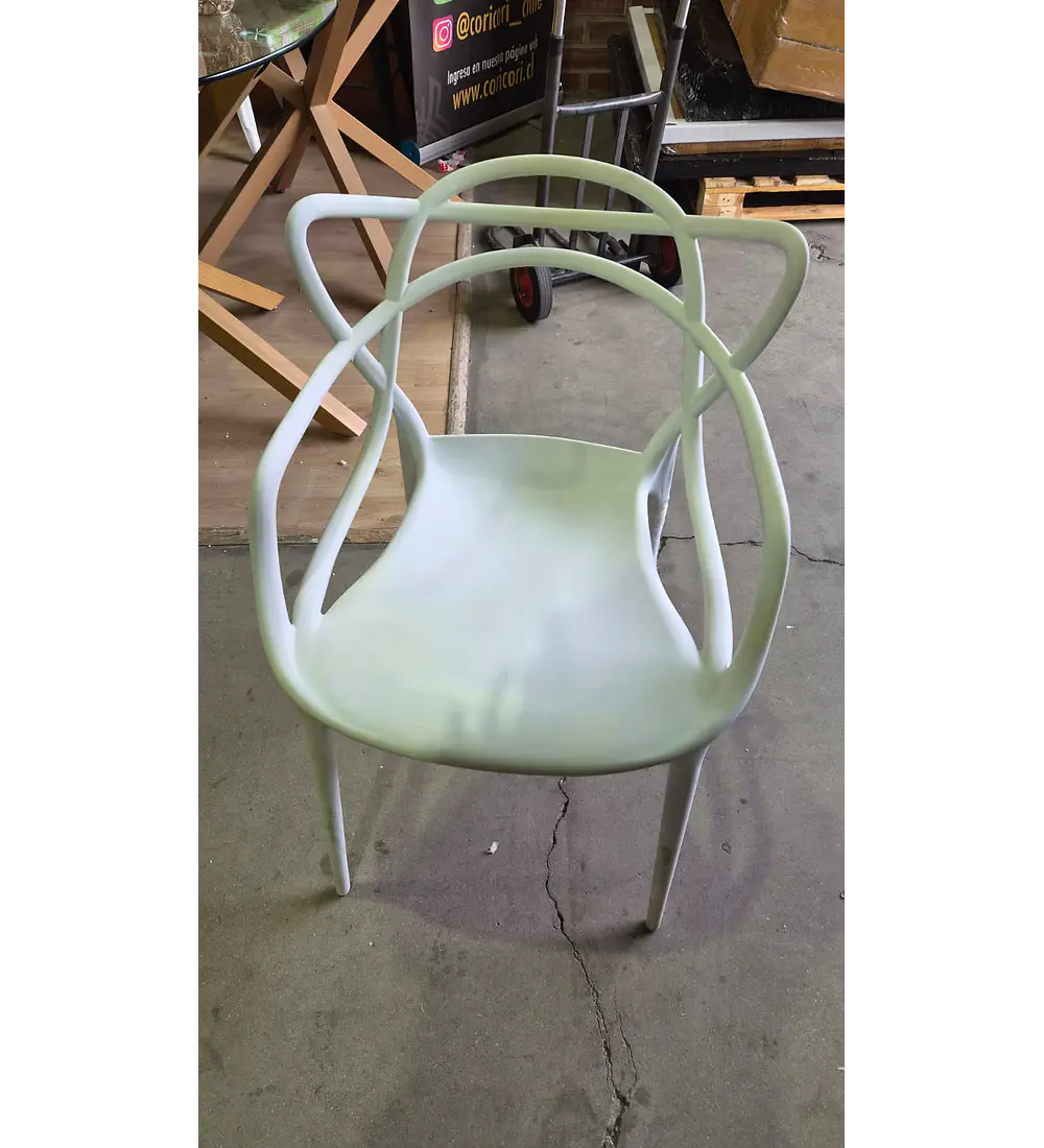 2da Seleccion.-  Silla Master Polipropileno