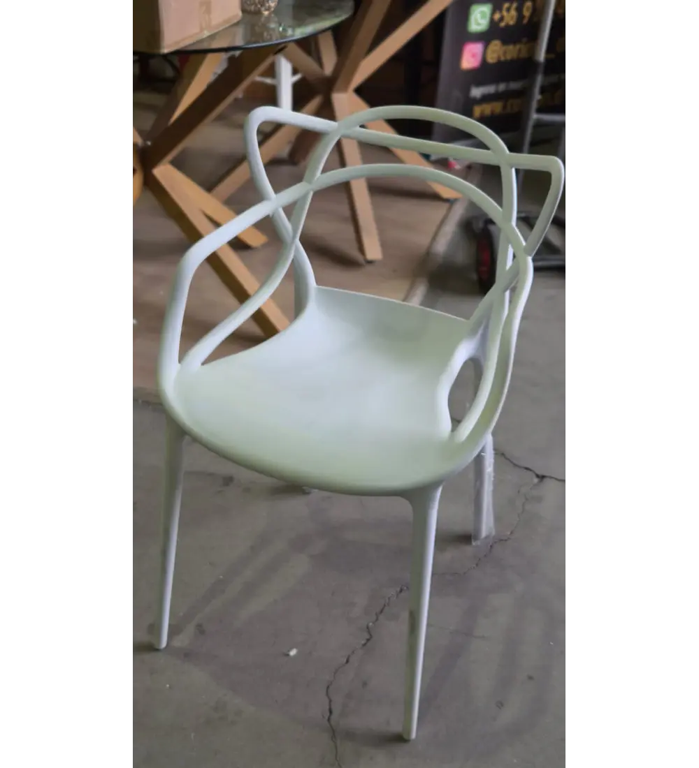 2da Seleccion.-  Silla Master Polipropileno