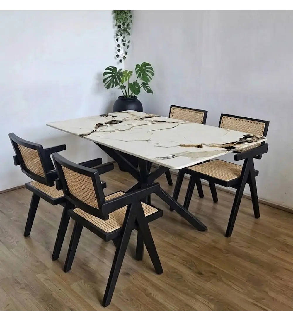 Comedor Madrid Stone + 4 Sillas Chandigarh Madera 