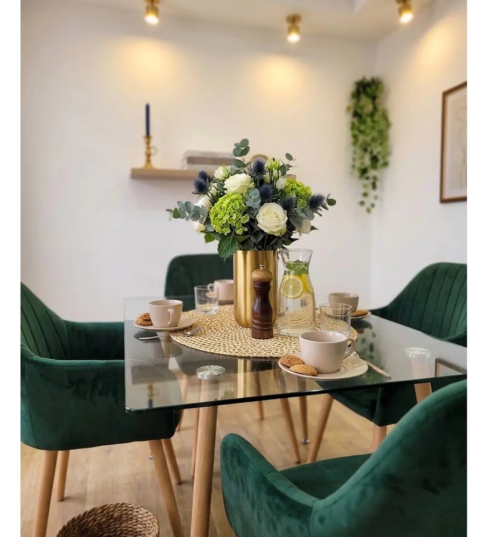 Comedor Rubi 120x80cms  + 4 Sitiales Diamante 2.0