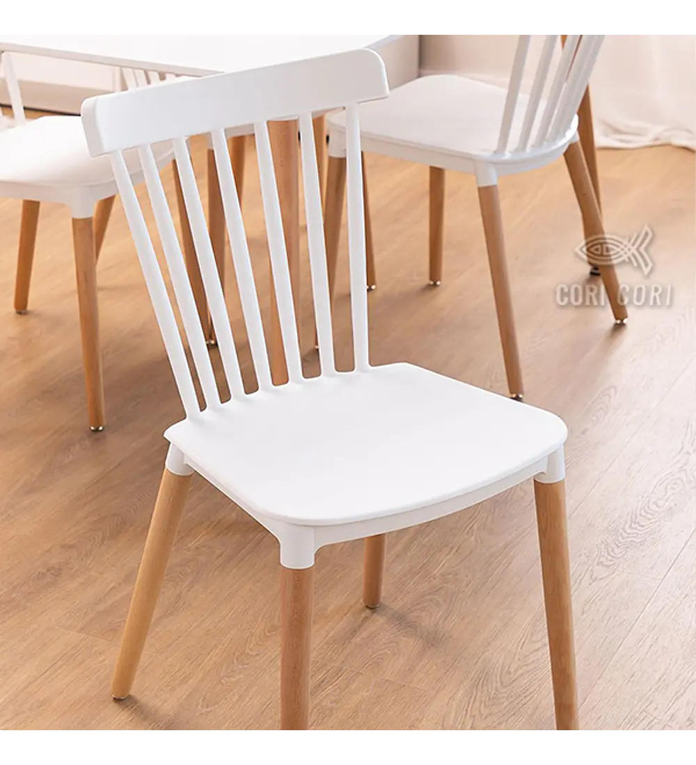 Comedor Warwick Wood  + 4 Sillas Windsor