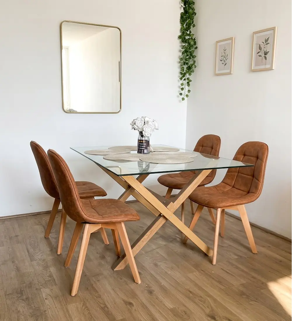 Comedor Medlock 140 x 90cm + 4  Sillas Capitonne Ecocuero Vintage