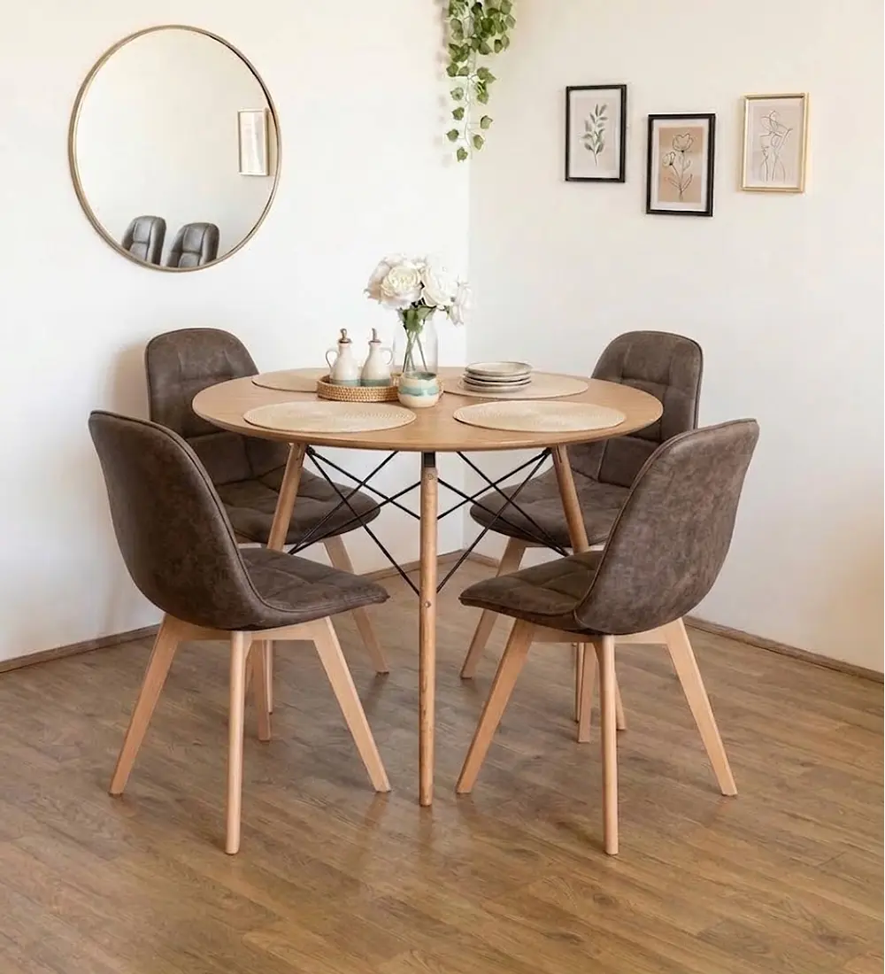 Comedor Mesa Wood + 4 Sillas Capitonne Ecocuero Vintage