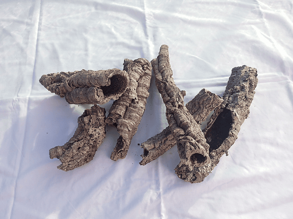 Small cork tubes weighing 0.4 kg 6
