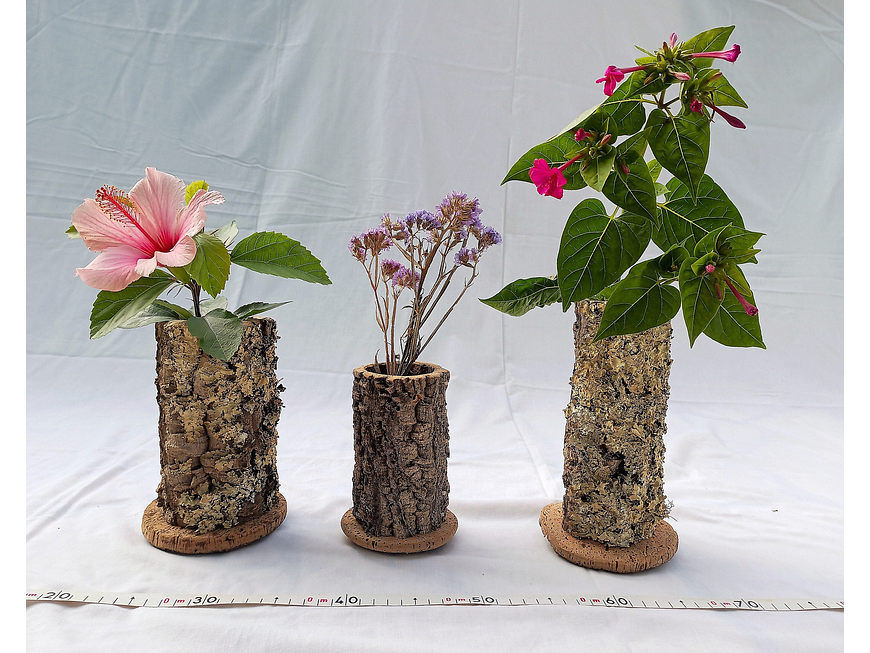 2x small handmade cork vases - 100% natural and sustainable 1
