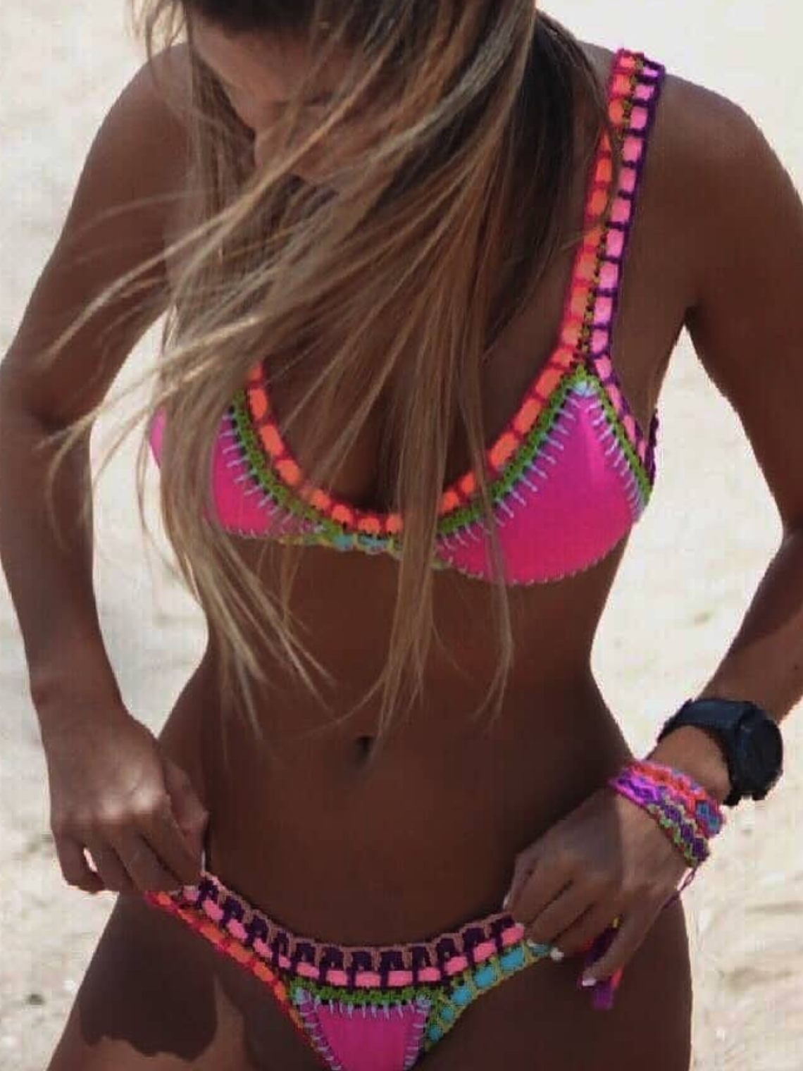Fucsia Fun: bikini reversible, una prenda, dos estilos. 10