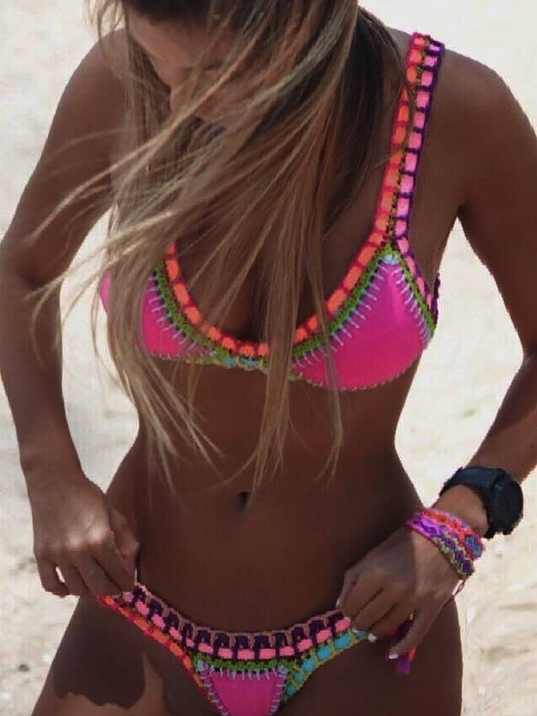 Fucsia Fun: bikini reversible, una prenda, dos estilos. 10
