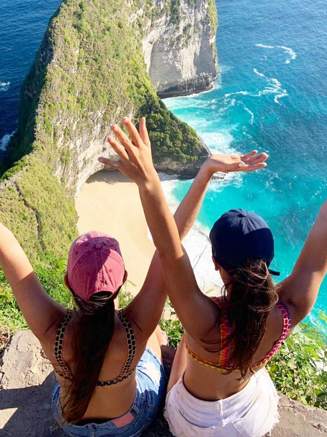 Fucsia Fun: bikini reversible, una prenda, dos estilos. 7