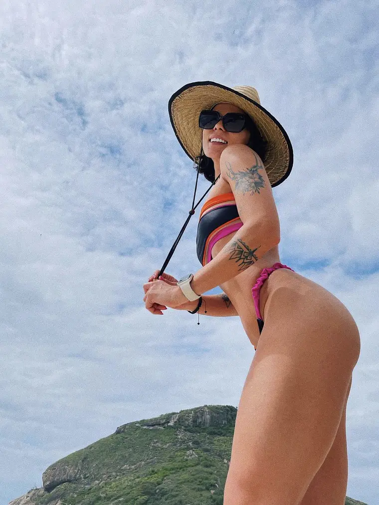 Bikini Colorful girl, con detalles de malla transparente 7
