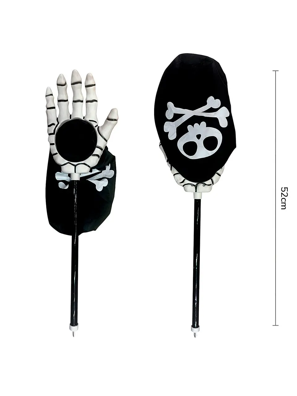 Mano con bolsa para dulces calavera negro  1