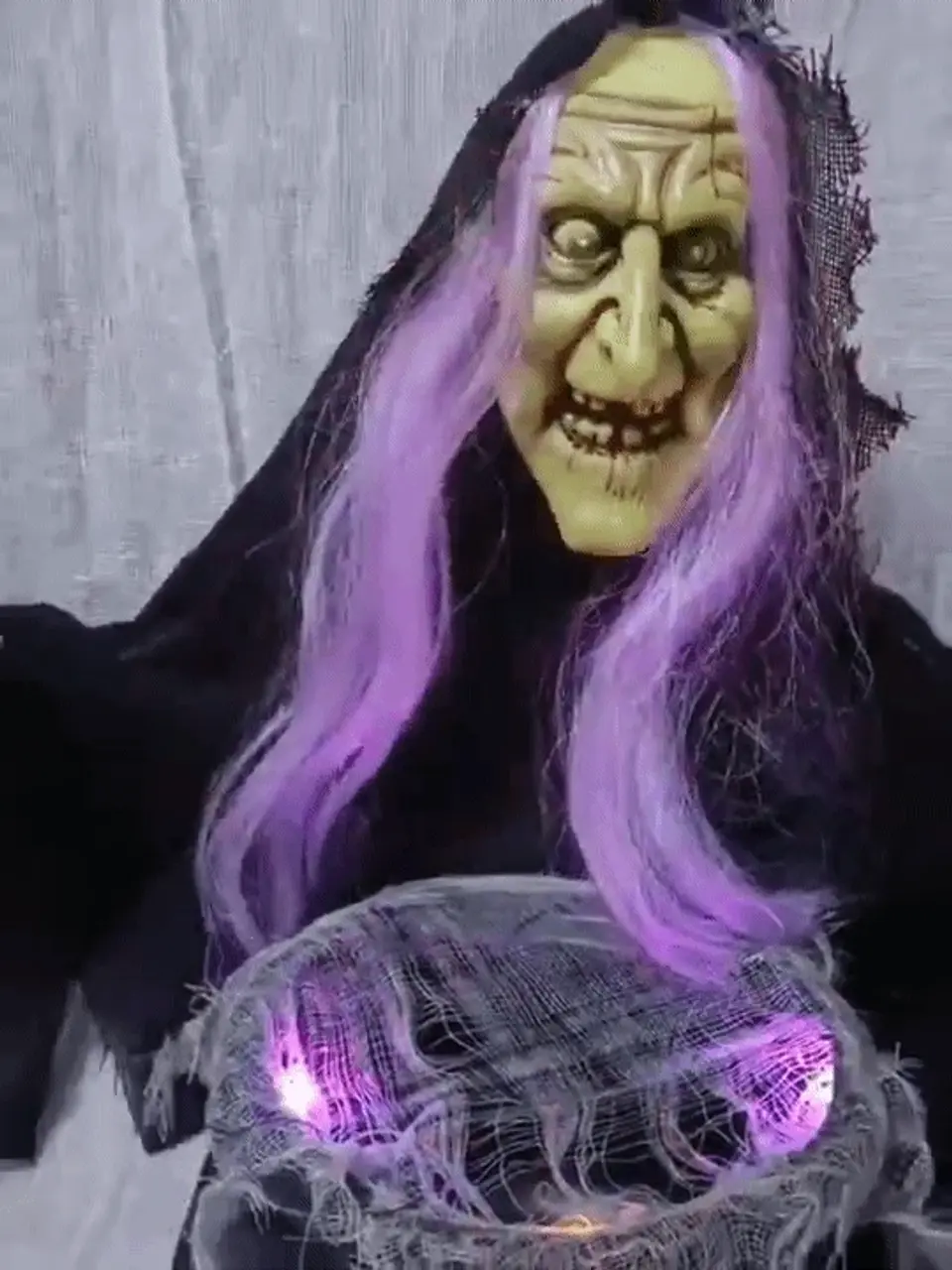 Bruja animatronic Halloween 50 cm 2