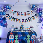 Guirnalda feliz cumpleaños astronautas