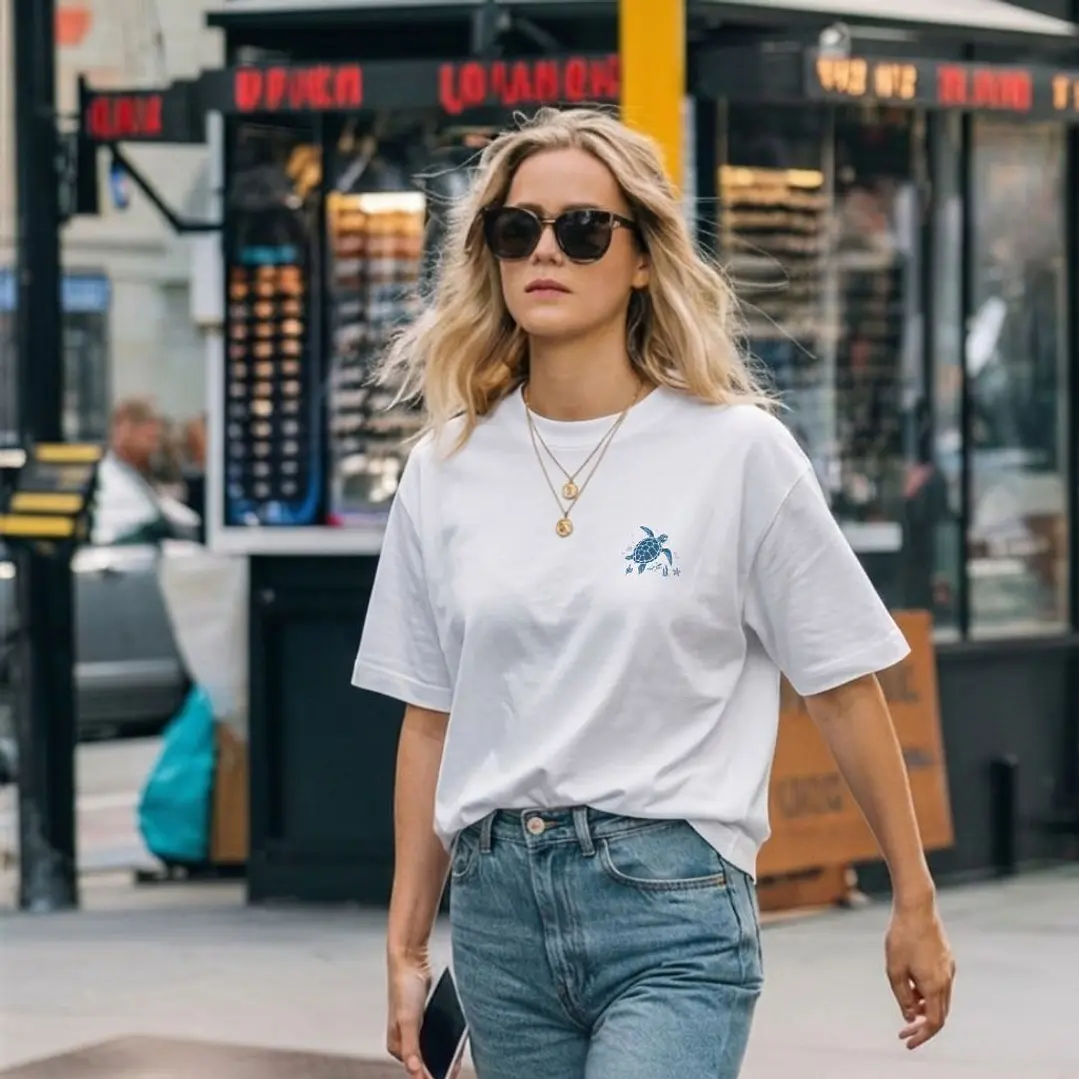 Camiseta Oversized Cuando Cruces Aguas Profundas Isaiah 43:2 Tortuga 3