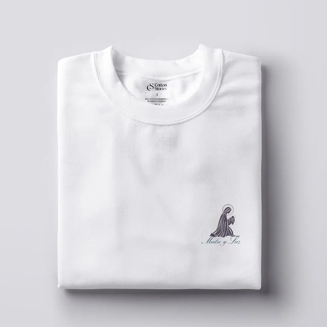 Camiseta Oversized Madre y Luz 1