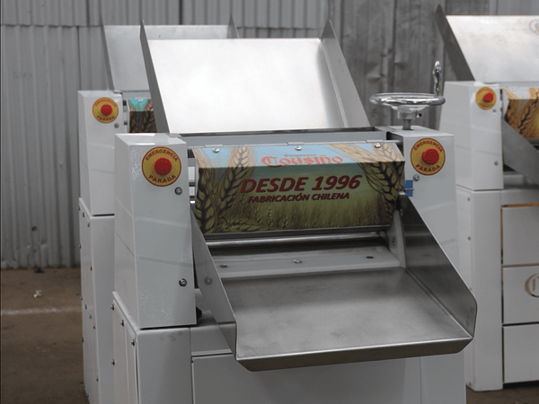 Guía rápida para elegir tu sobadora de masa (y por qué la S600 de Cousiño destaca)