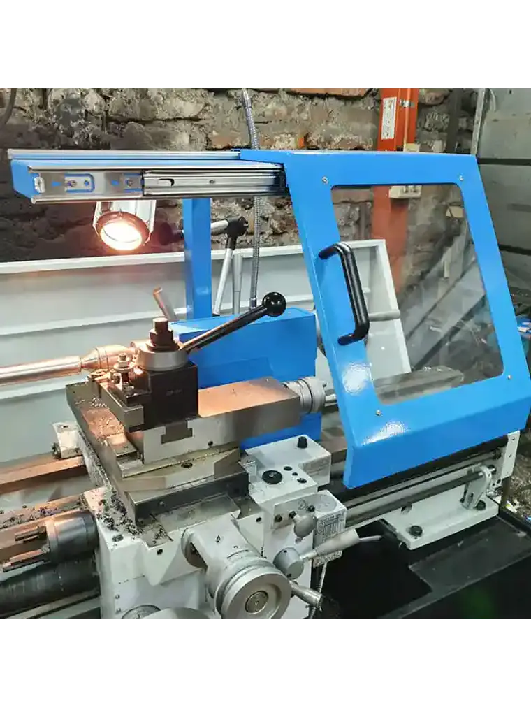 Torno Universal 1000 mm con Freno Electromagnético 7