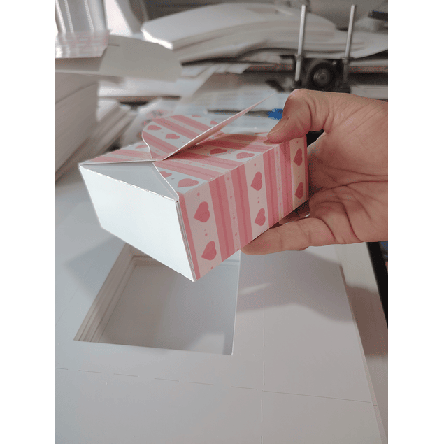 caja corazon 10x10x4
