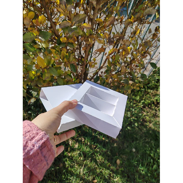 Caja 4 bombones blanca (10unid)