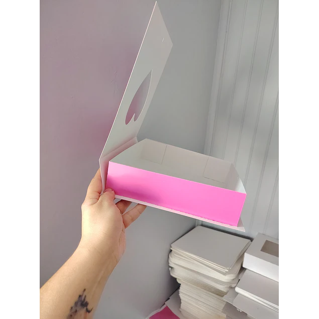 caja 20x20x5 tipo libro rosa