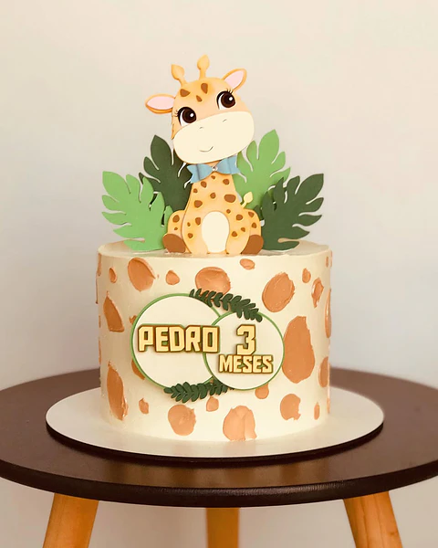 Topo de Bolo girafinha sentada 