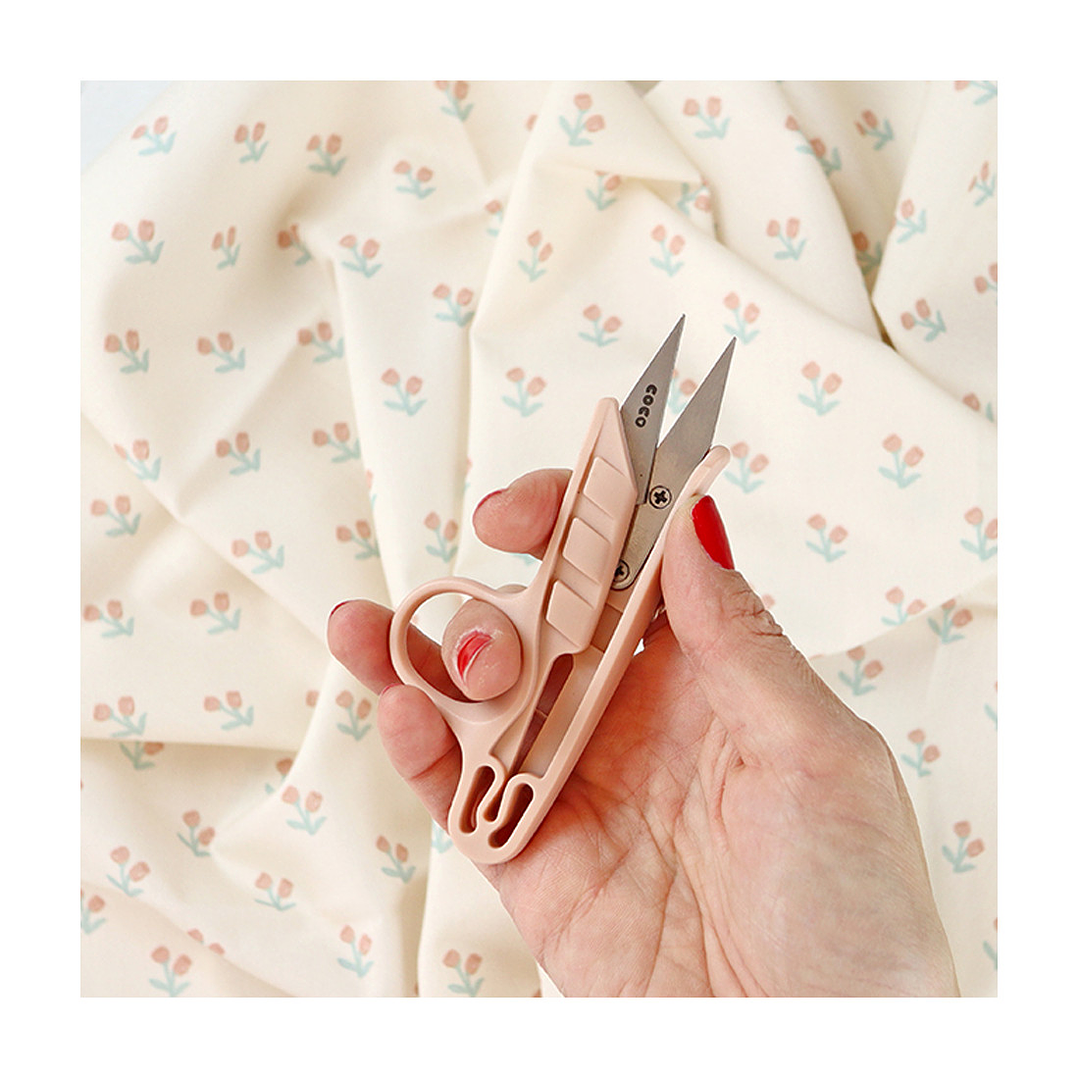 Cortador de hilo rosa | Coco 2