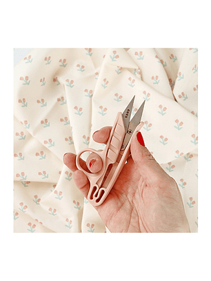 Cortador de hilo rosa | Coco