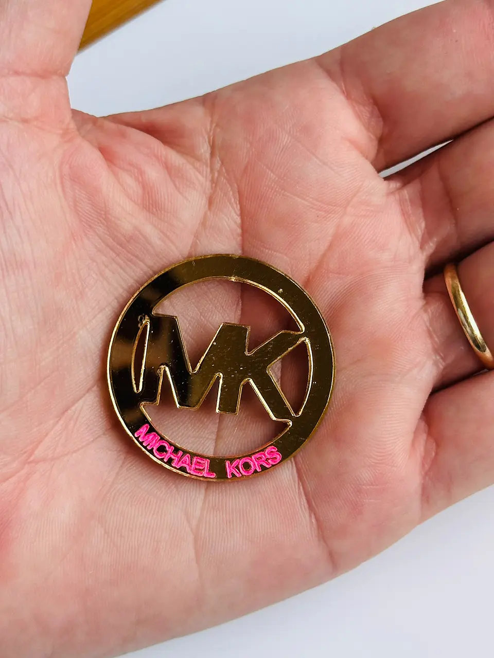 MK dourado 1