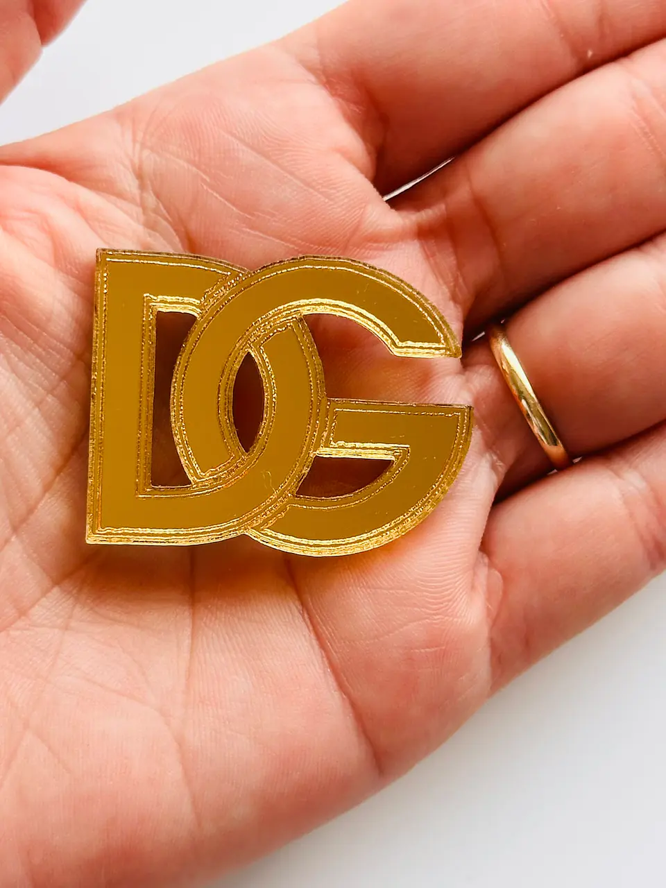 DG dourado 1
