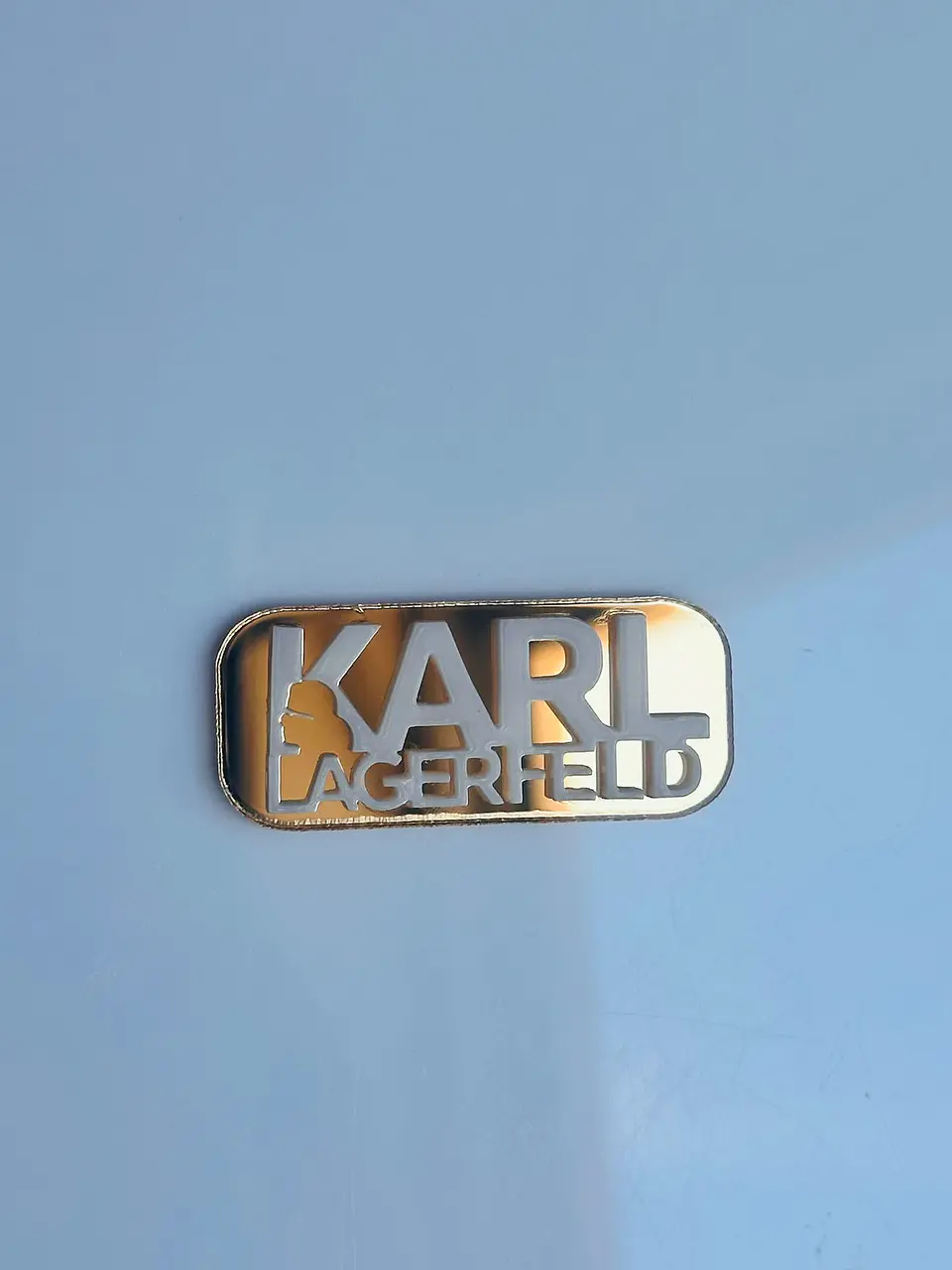 Karl dourado e branco 2