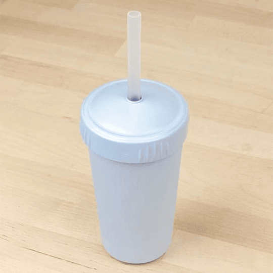 Vaso con tapa de plástico 100% reciclado y con bombilla de silicona