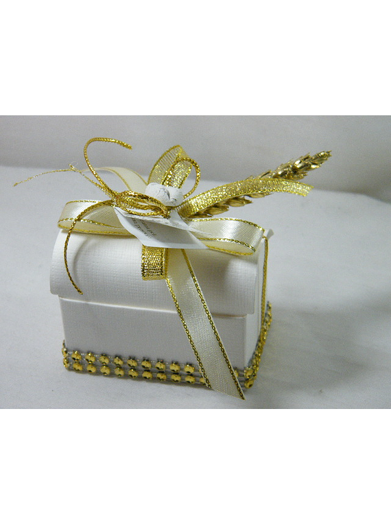 C15317 - Caixa cartão em formato baú decorada em dourado