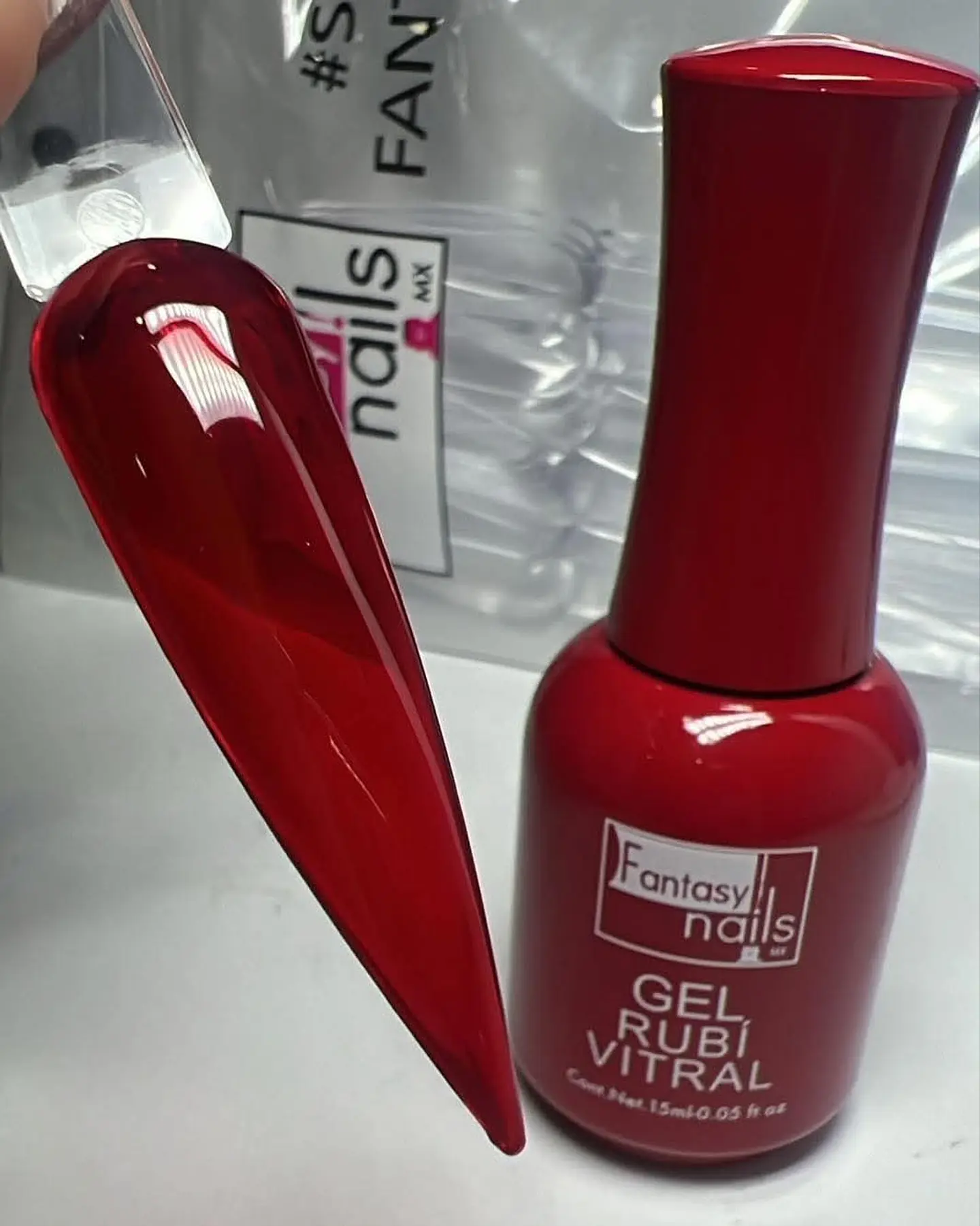 VITRAL ROJO FANTASY NAILS. 1