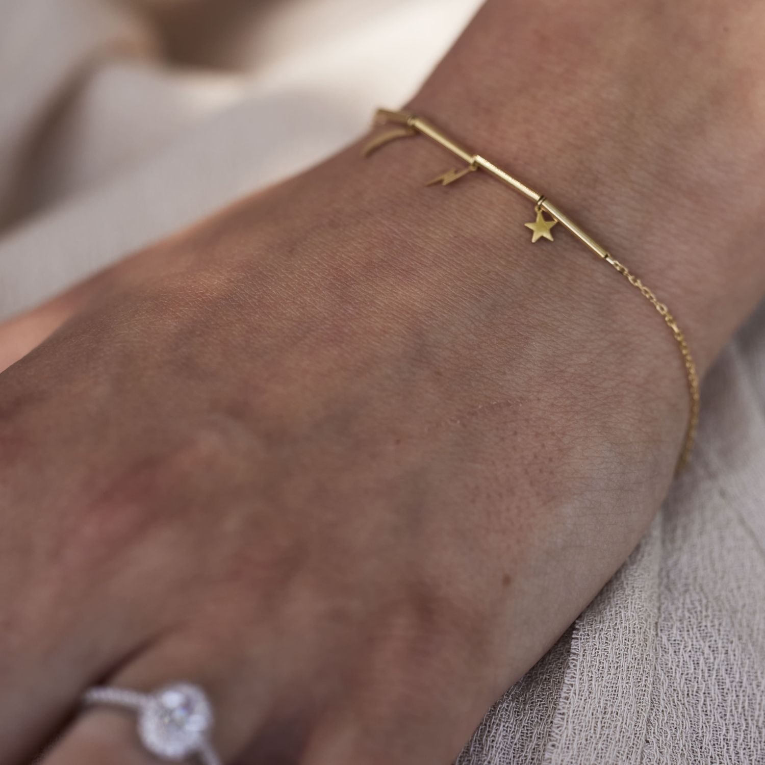Pulsera de Oro 18kt Estrella Luna 4
