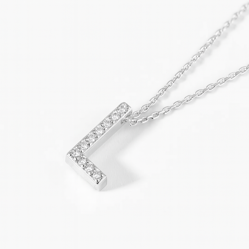Collar Oro Blanco 18kt Letra L Diamante 6Pts | Danielle Costantini 1