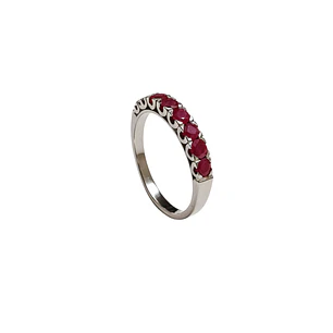 Anillo Oro Blanco 18kt Rubí Natural