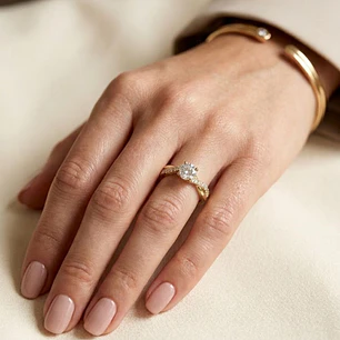 Anillo Oro Miel 18kt Corona Celestial