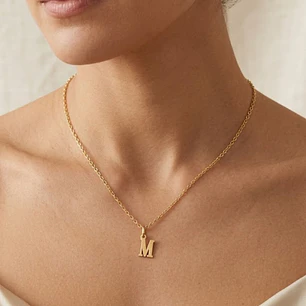 Colgante Inicial M Suprema Oro Miel 18kt