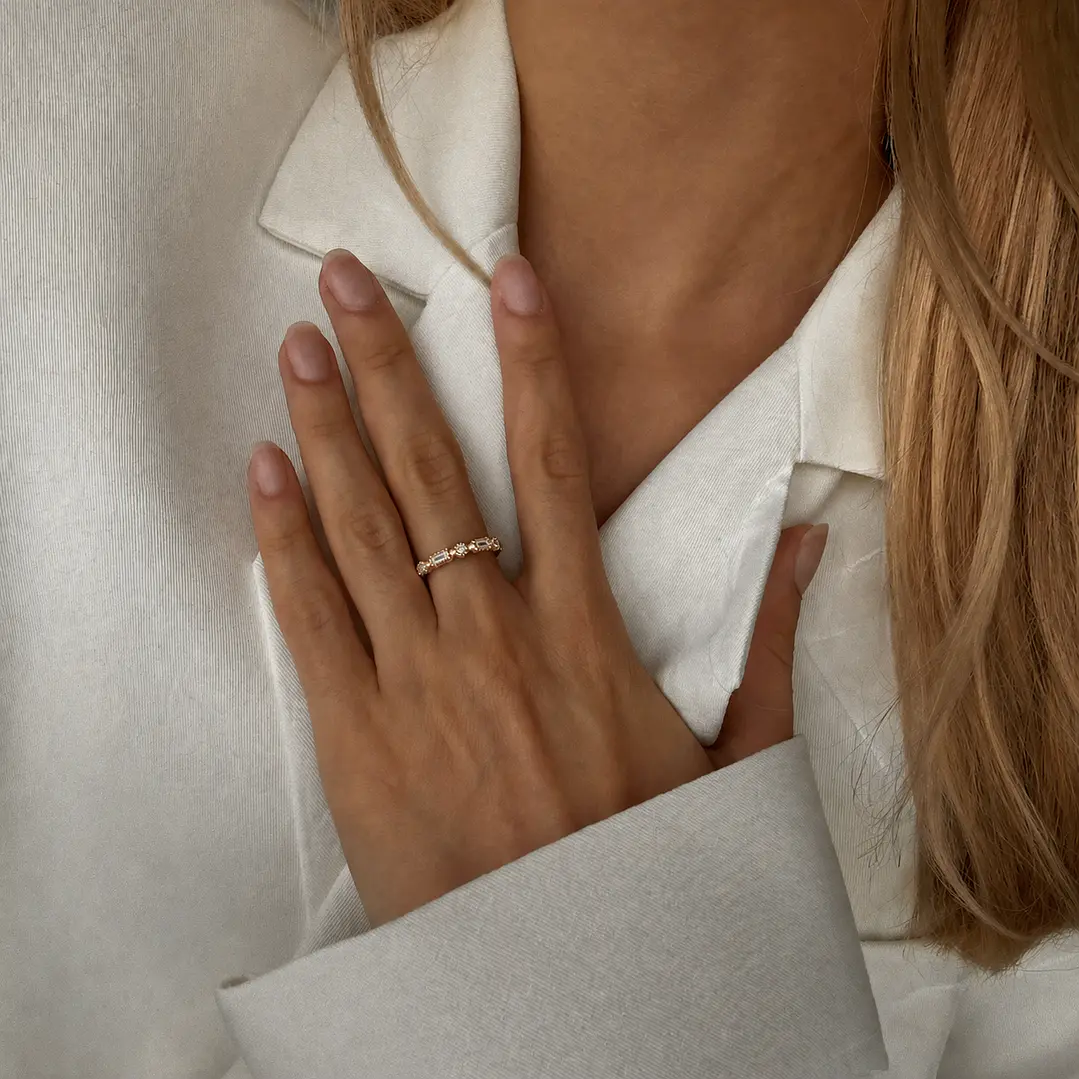 Anillo de Oro 18kt Circon Baguette 4