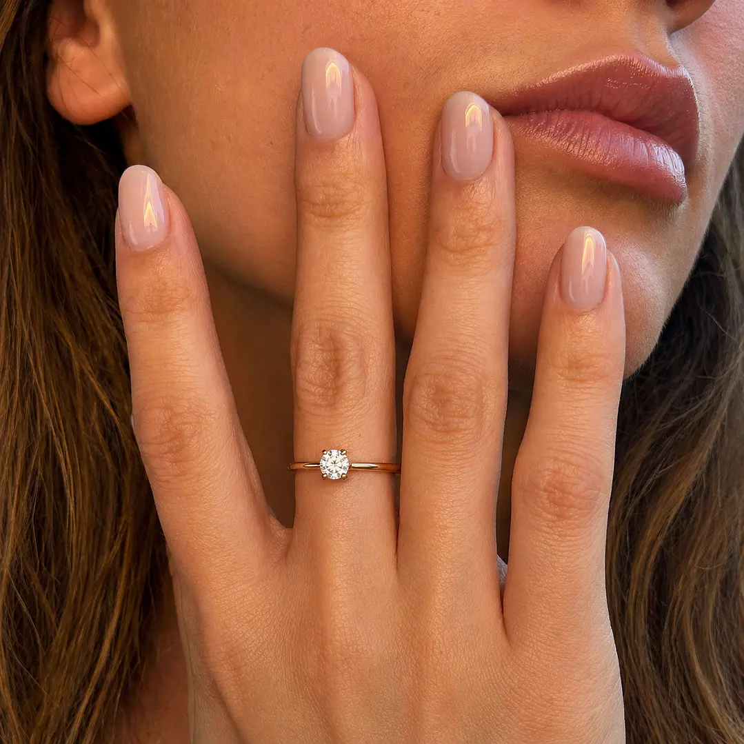 Anillo Compromiso de Oro 18Kt Circonita Corte Redondo 5 MM de 4 Grifas 4