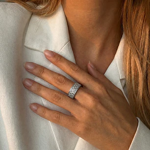 Anillo Oro Blanco 18kt Modelo Bleu 22 Diamantes 2pts