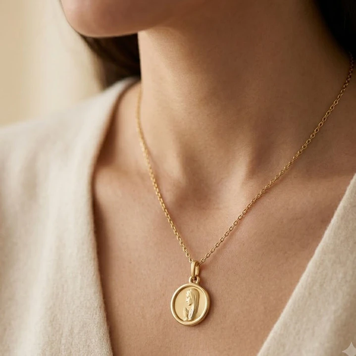 Colgante de Oro Miel 18kt Virgen Niña 12mm 4