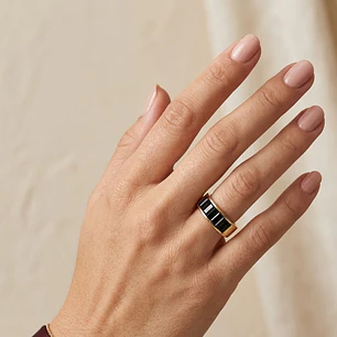 Anillo Oro Miel 18kt Esencia Ónix