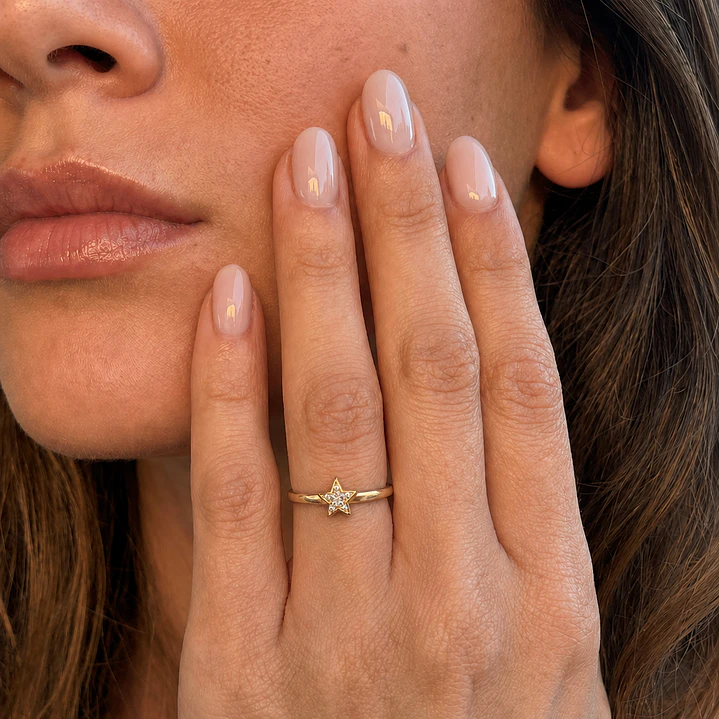 Anillo de Oro 18kt Estrella Circon 4