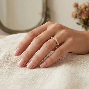 Anillo de Oro 18Kt  Curva Circon