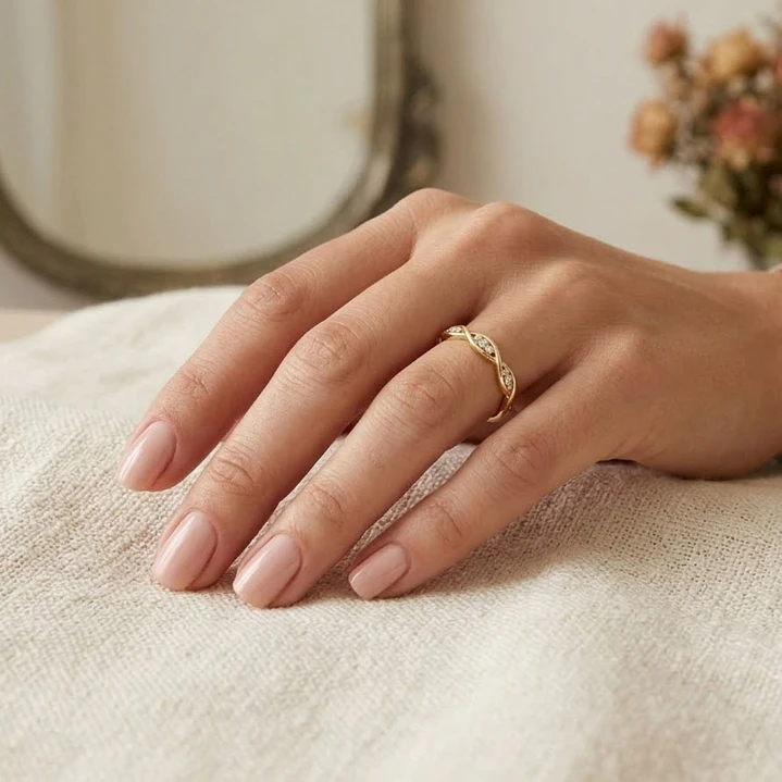 Anillo de Oro 18Kt  Curva Circon 4