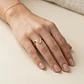 Anillo Oro Miel 18kt Ola Contemporánea - Miniatura 4