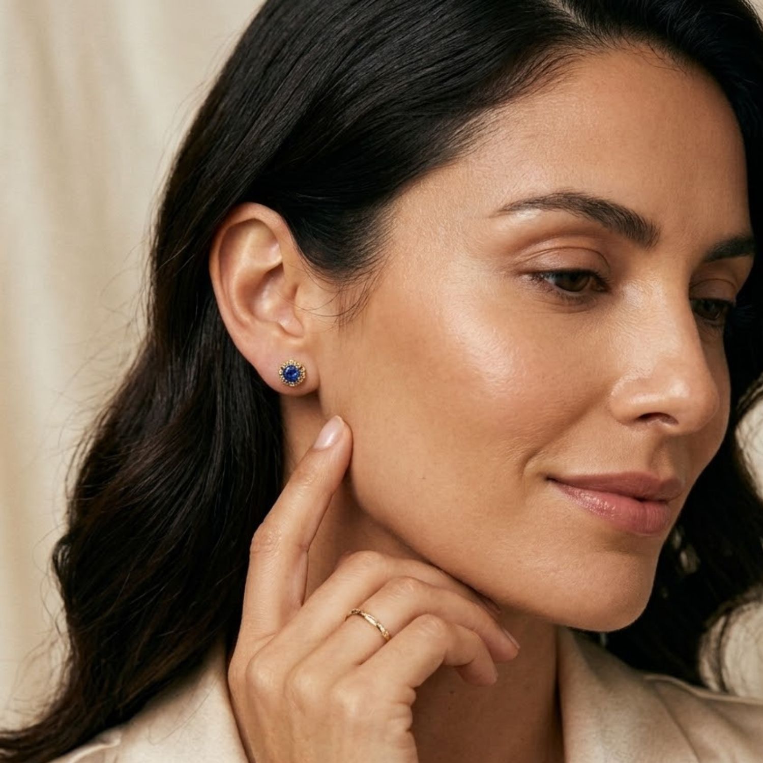 Aros Oro Miel 18kt Chatón con Zafiro 4 mm 4