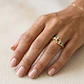 Anillo Oro Miel 18kt Vínculo con Esmeraldinas y Circonitas - Miniatura 4