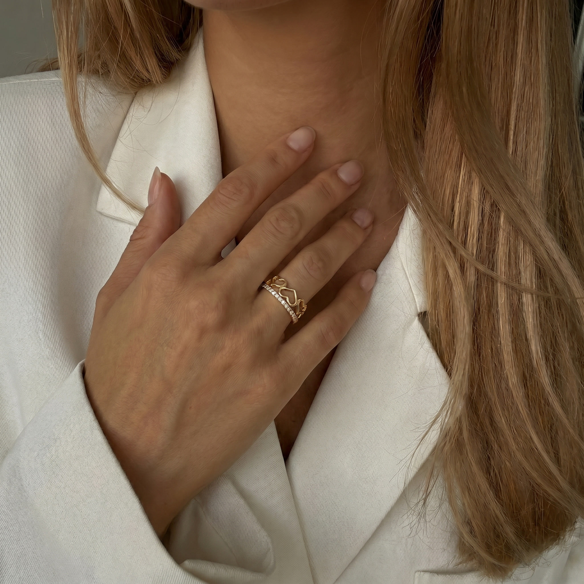 Anillo de Oro Amarillo 18kt Corona de Corazones Circonitas 5