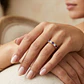 Anillo Oro Miel 18kt Cinco Piedras con Circonita Amatista - Miniatura 4